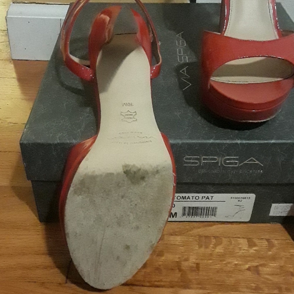 Shoes - Picture 3 of 4